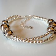 Bracelet double avec perles miroir et entretoises garnies de mini brillants – Image 2
