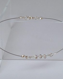 chaîne cheville transparente avec brillan