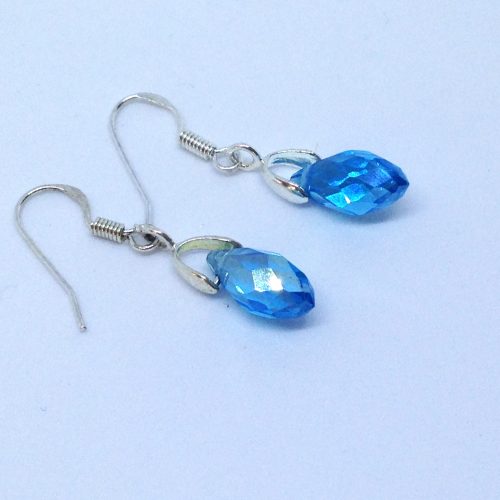 Boucles d'oreilles mini bleues claires – Image 3