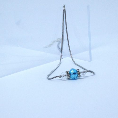 Collier bleu et transparent – Image 2