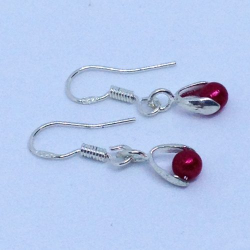 Boucles d'oreilles perle rouge – Image 2