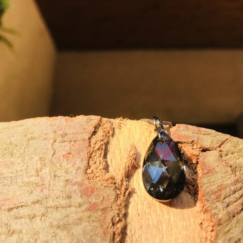 Collier goutte grise foncée  « Deeper » 