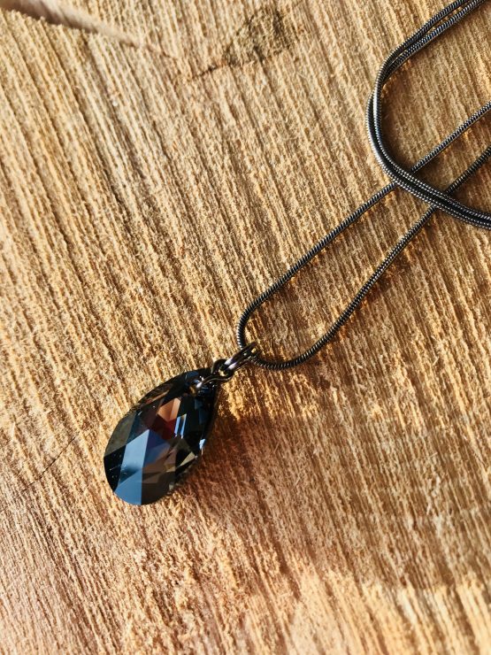 Collier goutte noire « Deeper » 