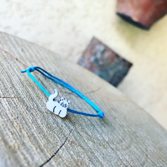 Bracelet orange avec chat