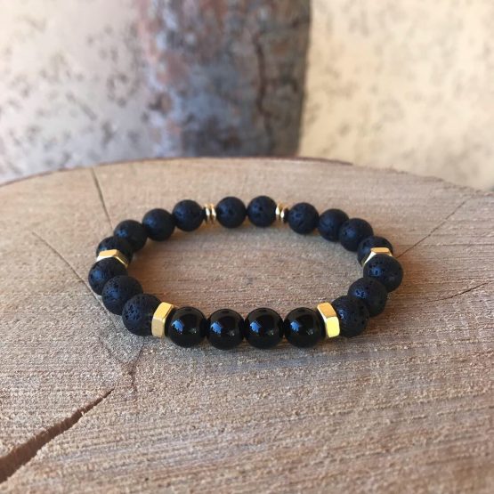 Bracelet noir avec pierre de lava