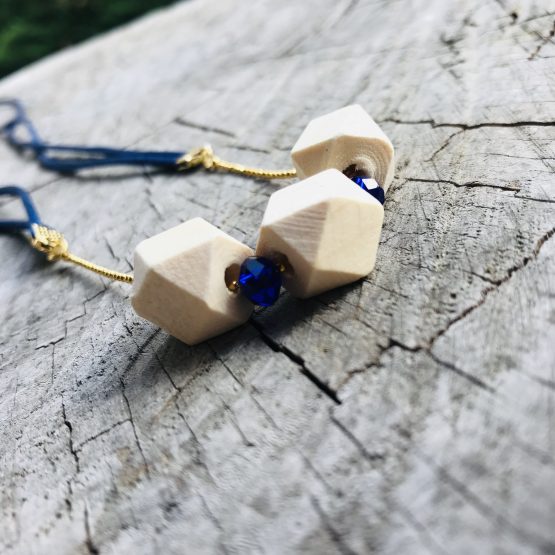 Collier bleu royal Hand made