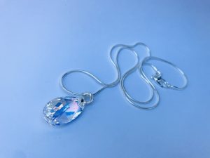Collier avec cristal Aurore Boréale