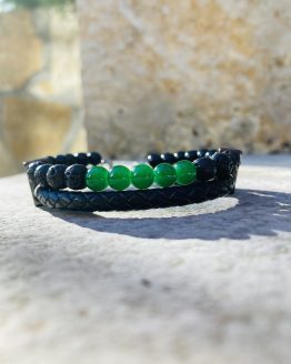 Bracelet Magali noir Bracelet Magali noir - unisexe avec tourmaline et pierre de lava, cuir noir tressé Bracelet Magali pour lui et pour elle avec tourmaline et pierre de lava Bracelet Magali unisexe avec les pierres semi précieuses : tourmaline et pierre de lava, lanière tressée en cuir noir en double rangée, avec la chaine en acier inoxydable et une perle pour ajuster à la parfaite taille de votre poignée