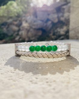 Bracelet Magali unisexe avec tourmaline et cristal de roche Bracelet Magali pour lui et pour elle avec tourmaline et cristal de roche Bracelet Magali unisexe avec les pierres semi précieuses : tourmaline et cristal de roche, lanière tressée en cuir blanc en double rangée, avec la chaine en acier inoxydable et une perle pour ajuster à la parfaite taille de votre poignet