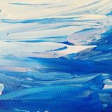 Toile “Orage” réalisée par Jana Kuzmi Et avec elle, les écrits bleus: Quelques larmes de l’orage bleu, n’arrivent plus à sécher … Les bateaux n’arrivent plus à trouver les trajectoires de retour … Le port est lointain … Il n’y a plus de l’horizon calme, Et ne s’entre voit même plus … Trouver un phare, pourrait être déjà ça… Mais non! La mer 🌊 s’en va … Elle lâche son coup de gueule pour pousser le cri de ces entrailles aigris … Et laisse tomber ces larmes sur ma toile cette nuit @janakuzmi #larmesbleues #larmes #nuages #bateaux #canvasart #voiliers⛵️ #canvaspainting #stormclouds #newpainting #artcurator #peintureetpoésie #janakuzmi #fineartpainting #fineart #loveart❤️ #modrá #bluecanvas #💙💙💙 #blumagazine #artmag #artgallery #bluegallery #sailinginstagram #yachtart #bateaux #voiliers #ecritsbleus