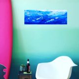 Toile “Orage” réalisée par Jana Kuzmi Et avec elle, les écrits bleus: Quelques larmes de l’orage bleu, n’arrivent plus à sécher … Les bateaux n’arrivent plus à trouver les trajectoires de retour … Le port est lointain … Il n’y a plus de l’horizon calme, Et ne s’entre voit même plus … Trouver un phare, pourrait être déjà ça… Mais non! La mer 🌊 s’en va … Elle lâche son coup de gueule pour pousser le cri de ces entrailles aigris … Et laisse tomber ces larmes sur ma toile cette nuit @janakuzmi #larmesbleues #larmes #nuages #bateaux #canvasart #voiliers⛵️ #canvaspainting #stormclouds #newpainting #artcurator #peintureetpoésie #janakuzmi #fineartpainting #fineart #loveart❤️ #modrá #bluecanvas #💙💙💙 #blumagazine #artmag #artgallery #bluegallery #sailinginstagram #yachtart #bateaux #voiliers #ecritsbleus