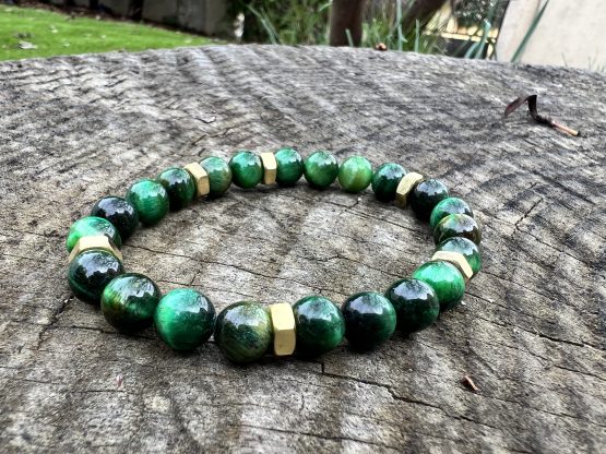 Bracelet avec les perles œil de tigre vert