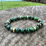 Bracelet avec les perles œil de tigre vert