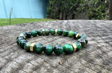 Bracelet avec les perles œil de tigre vert