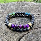 Bracelet Reefly, gemmes semi-précieux avec plusieurs couleurs de l'oeil de tigre, onyx brillant et pierre de lava noire. Réalisation, les ateliers de Boucle Bel Air, Créatrice et artiste peintre Jana KUZMI