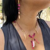 Boucles d'oreille Sylvie rose fuchsia et collier Sylvie rose fuchsia
