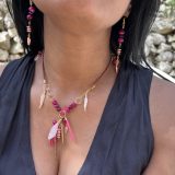 Boucles d'oreille Sylvie rose fuchsia et collier Sylvie rose fuchsia