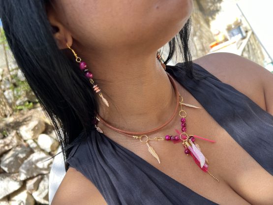 Boucles d'oreille Sylvie rose fuchsia et collier Sylvie rose fuchsia