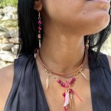 Boucles d'oreille Sylvie rose fuchsia et collier Sylvie rose fuchsia