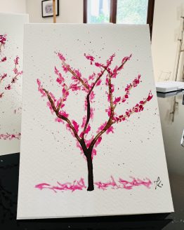 Arbre de Judée en aquarelle de la collection Arbre de Judée de l'artiste peintre Jana KUZMI. Réalisées main en rose et marron sur le papier aquarelle. Cartes artistiques ssont dépliables pour pouvoir écrire dedans et accompagner des fleurs ou u cadeau p.articulier. Elles peuvent accompagner une oeuvre d'art ou un bijou de produits proposés par le site Boucle Bel Air. Peut etre personnalisé et directement envoyé à la personne de votre choix.